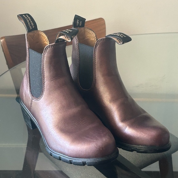 Blundstone Brown Ankle Boots - Picture 2 of 8